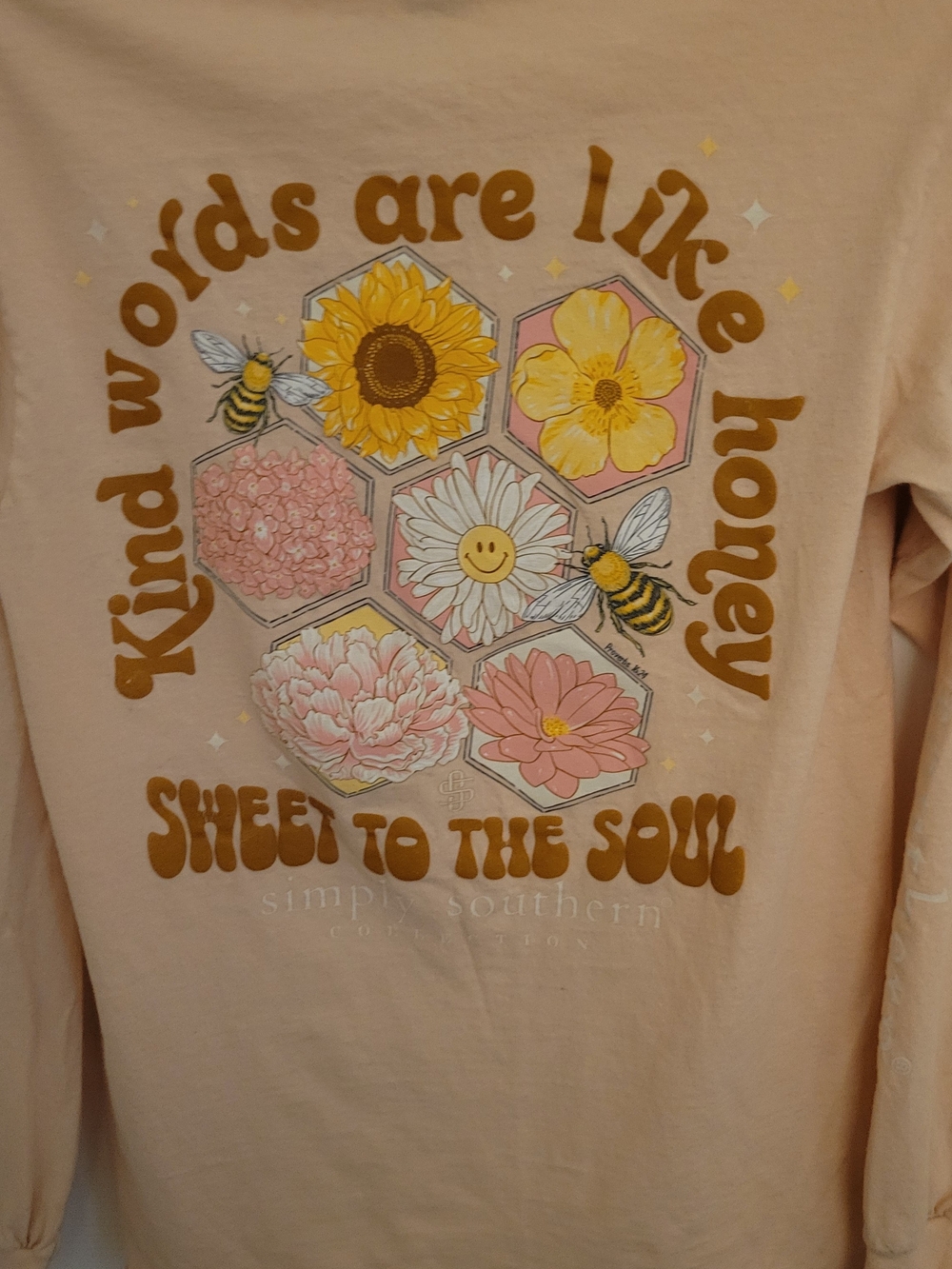Simply Southern Kids' 'Kind Words Are Like Honey' Pink Graphic Long Sleeve Tee